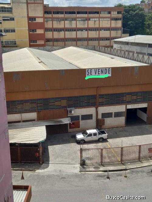 GALPON INDUSTRIAL CON OFICINAS EN LAS MINAS DE BARUTA