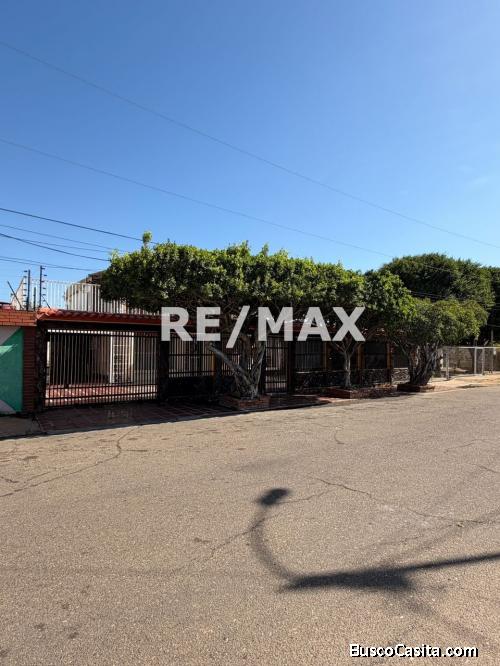 Casa Sector La Floresta, Remax Millenium