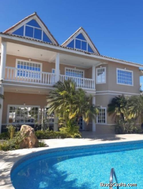 EN VENTA HERMOSA CASA EN EL C.R. LAS VILLAS, LECHERIA