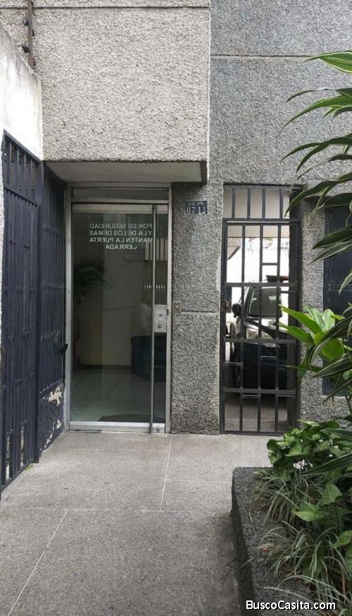 Excelente Apartamento en Venta en la Av. La Paz (Calle Rotaria), Paraíso. Listo # 0426-913.89.24