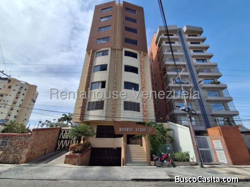 APARTAMENTO EN VENTA EN URB EL BOSQUE MARACAY 26-16213