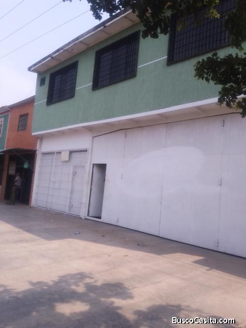 ¡Oportunidad de Inversión! Galpón en Av Principal Vía Agüitas-Roble, Los Guayos