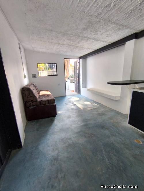 Anexo con Cocina y Nevera en Chucho Briceño – Cerca de Comercios