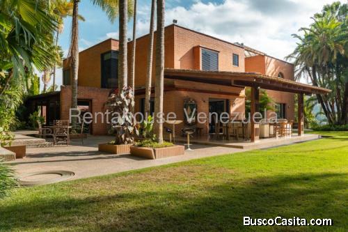 Venta de casa en el alto hatillo