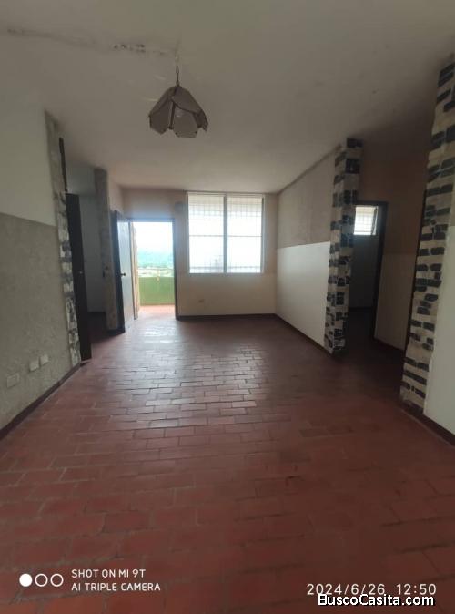 Se Alquila Cómodo Apartamento en Guacara, Urbanización La Floresta Norte