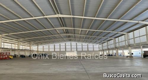 En Venta Galpón de 4.820,50 M2 en Zona Industrial Valencia