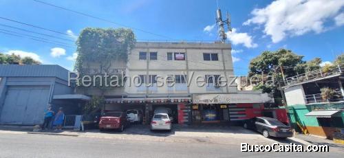 CASA COMERCIAL EN LA AV PRINCIPAL LOS CHORROS