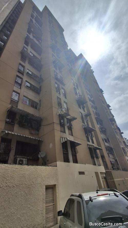 Vendo Apartamento en el Centro de Caracas 3h,2B,1E,PM						