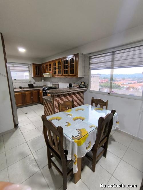 APARTAMENTO EN RES. SAN ANTONIO | AGUA PERMANENTE Y AIRE CENTRAL