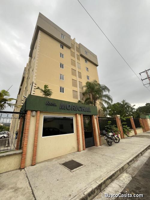 Inversión de Lujo: Apartamento en Planta Baja con Cocina Empotrada y Family Room