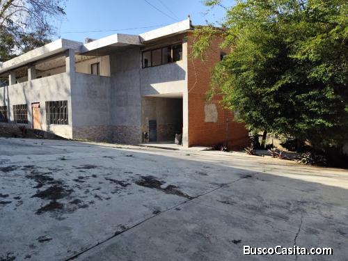Hermosa Casa en Venta para terminar de construir, en Naguanagua, Urbanización La Entrada I