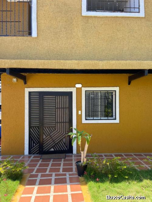 Se alquila CASA en sector Morro III Lechería, comercial 