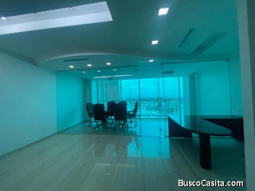 Se alquila oficina en el cto empresarial Lechería CEL