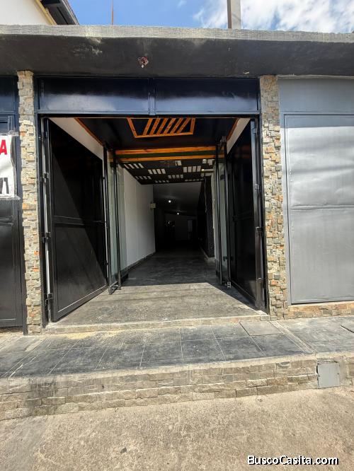 Local Comercial en Alquiler a Pie de Calle de la Don Julio Centeno