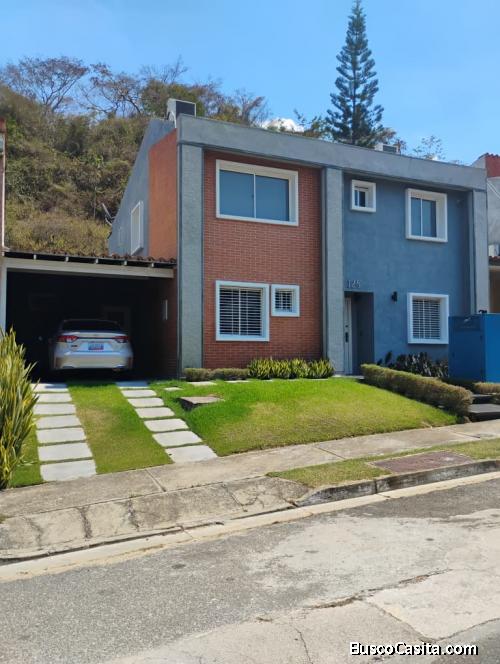 Casa Moderna en Urb. Parque Mirador