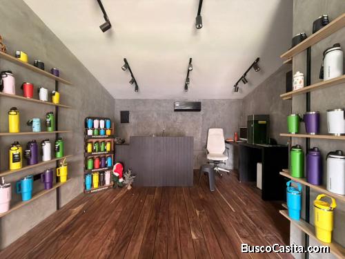 ALQUILER DE OPORTUNIDAD EN LOCAL DE LUJO EN URB. LA VIÑA