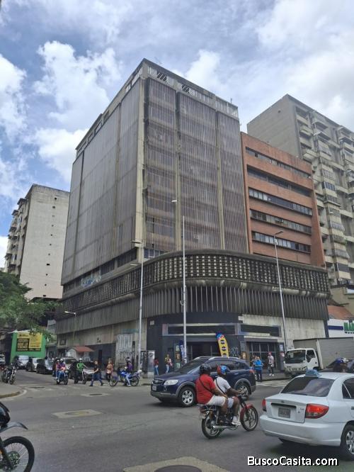 Oferta Exclusiva de Alquiler en el Centro de Caracas , La Candelaria Oficina 85mts2 1b