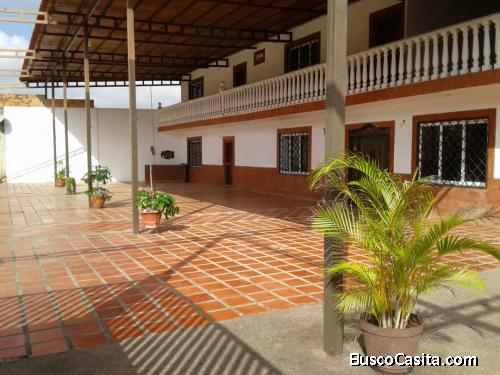 Casa Granja En Venta De 4.500m² Terreno En Brisas De Terepaima Cabudare 110.000$