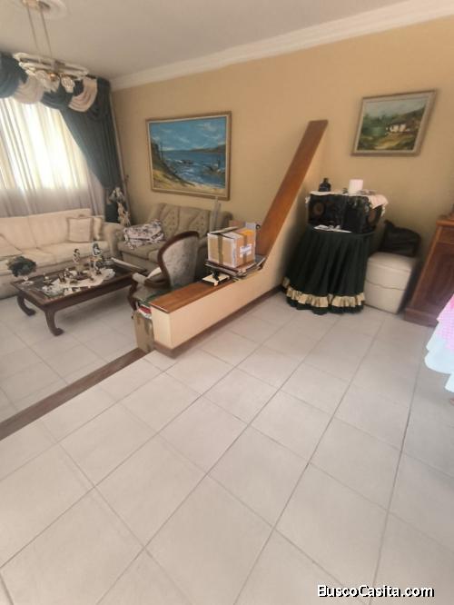 Casa En Venta En Urb Royal Park Con Tanque De Agua Y Patio 95.000$