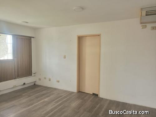 Oficina 50 m² Torre Vista Lago Maracay