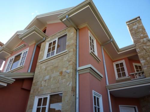 ksafácil ofrece: C0001V En venta casa en Achumani / Lomas del Sur 