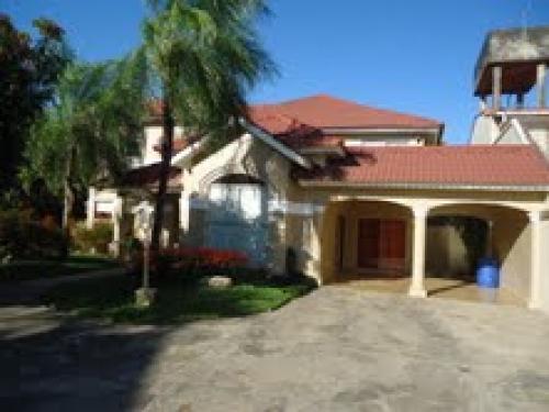 Comoda casa en a la venta condominio italica