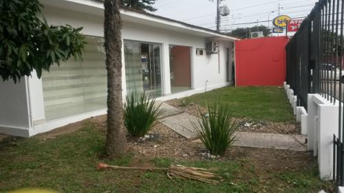 CASA IDEAL PARA NEGOCIO, OFICINAS, CONSULTORIO, Y OTROS.