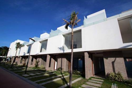 VENDO HERMOSA CASA EN CONDOMINIO LAS PALMAS