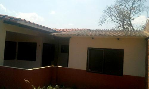 OFERTON!!!!!!!!!! VENDO CASA POR MOTIVO DE VIAJE