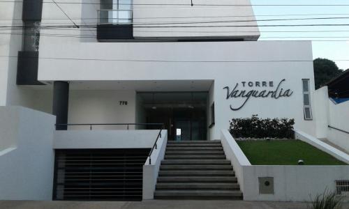 VENDO DEPATAMENTO DE LUJO EN CONDOMINIO VANGUARDIA