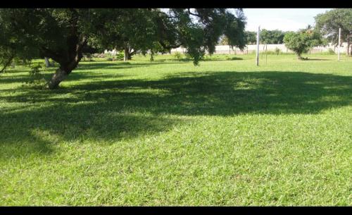 VENDO HERMOSO TERRENO CERCA A COLINAS DEL URUBO 2