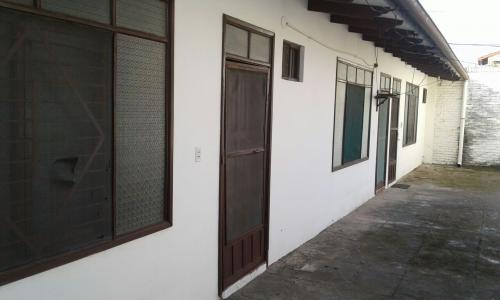 ALQUILO COMODOS CUARTOS ZONA AV. GRIGOTA