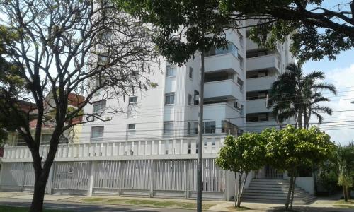 EN EL CONDOMINIO LA RECOLETA, ALQUILO HERMOSO, AMPLIO Y FUNCIONAL  DEPARTAMENTO.