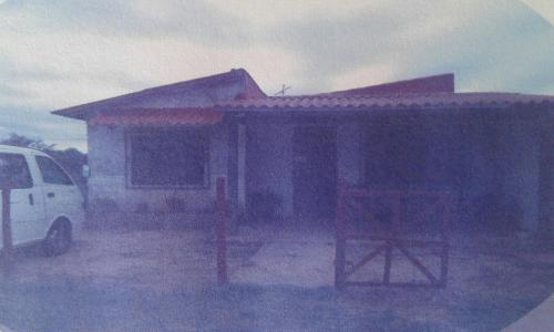 VENDO CASA EN LA LOCALIDAD DE WARNES