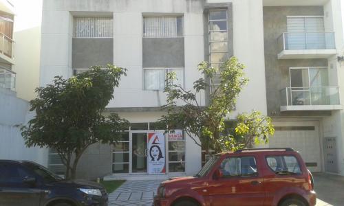 VENDO HERMOSA Y AMPLIA OFICINA DE LUJO  EN 
