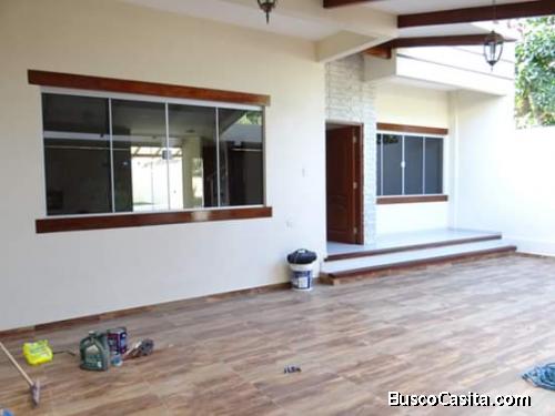 Hermosa casa en av Beni 5to anillo