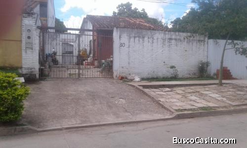 TERRENO CON CASA EN VENTA
