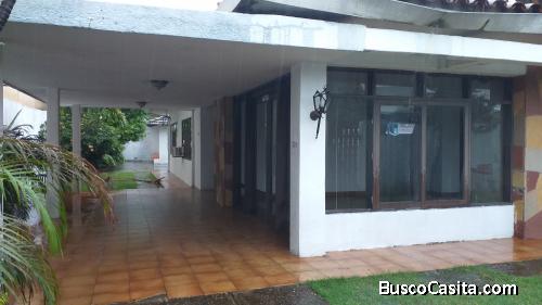 Casa en alquiler exclusiva para empresa