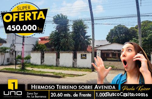 Lote de terreno en venta sobre avenida