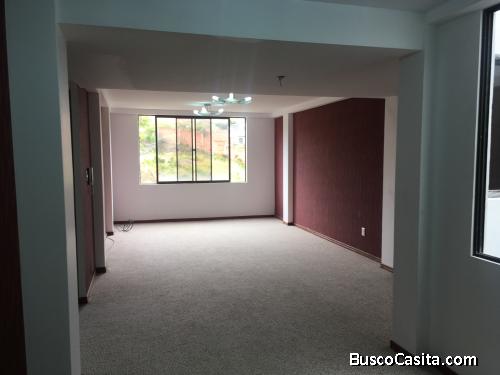 VENTA HERMOSO DÚPLEX en ACHUMANI Las Lomas