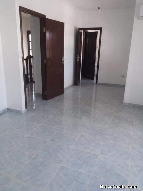 SE ALQUILA BONITA CASA PARA VIVIENDA U OFOCINAS ZONA DEL CRISTO