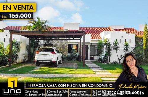 Linda casa de una planta con piscina
