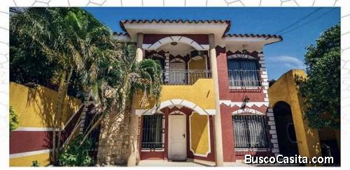 Casa comercial a la venta sobre la av alemana 5to anillo a 30mts de la rotonda