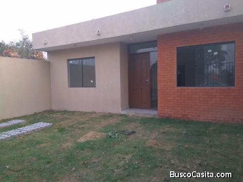 Casa a estrenar en Av. G77 (9no A.), Santa Cruz