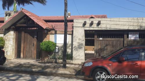 HERMOSA CASA EN VENTA ZONA RESIDENCIAL