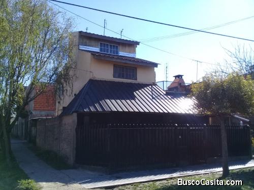 VENTA DE CASA EN ARGENTINA IDEAL 2 FAMILIAS 
