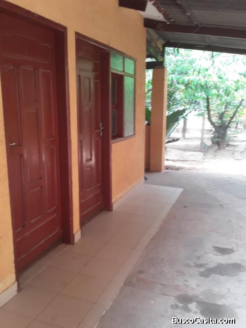 vendo casa en warnes buena ubicacion 