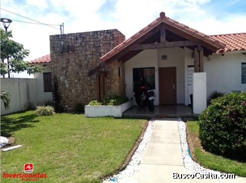 HERMOSA CASA EN URBANIZACION LA FONTANA  ( la c asa mas grande de la urb. )