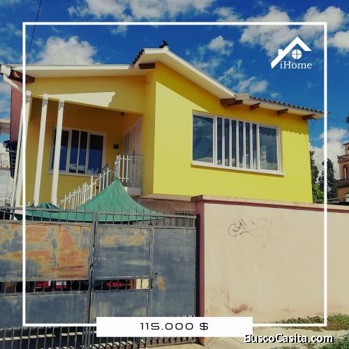 Casa con Dos Departamentos + Garzonier en Venta (Quintanilla)