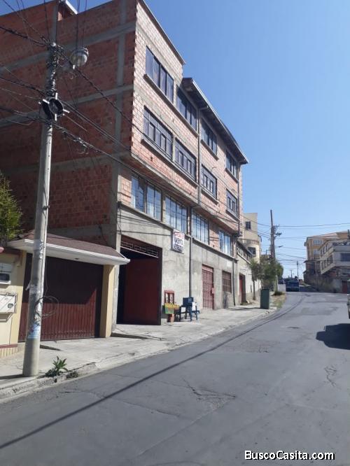 CASA CON 3 DEPARTAMENTOS EN SOPOCACHI SOL TODO EL DIA 
